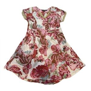 Women’s Floral Pink Dress. Size medium. 100% cotton.